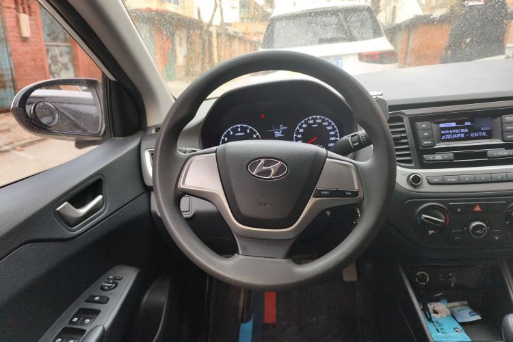 Used Hyundai Verna (new generation) 2016 1.4L Manual Cool Edition GLS
