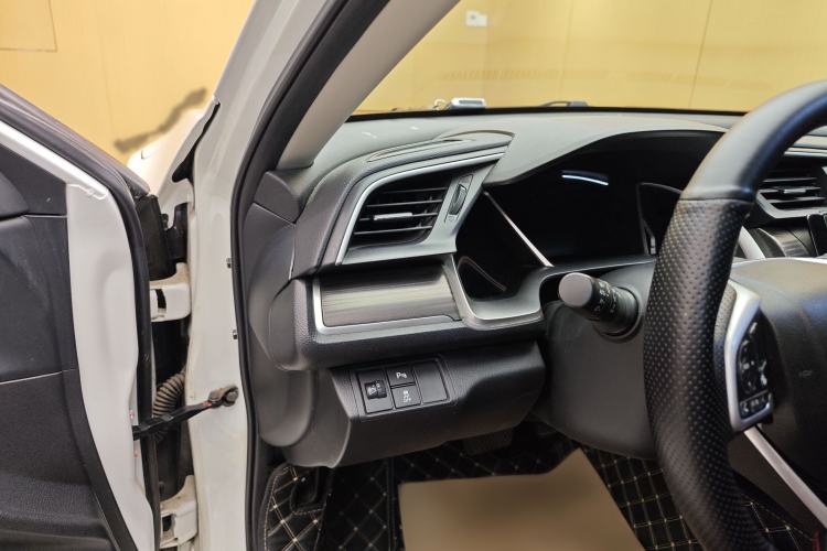 Used Honda Civic 2019 220TURBO CVT Dynamic Edition China VI Interior 5