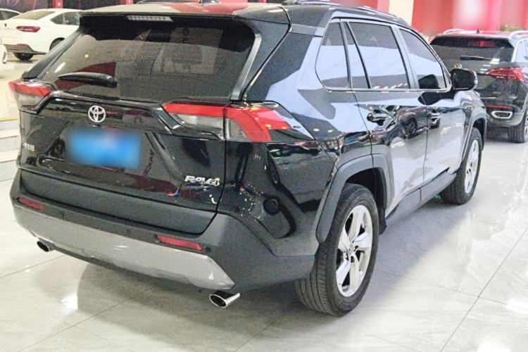 Used Toyota RAV4 2021 2.0L CVT Two-Wheel Drive Fashion PLUS Edition
