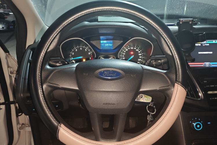 Used Ford Focus 2015 Hatchback 1.6L Automatic Comfort Model
