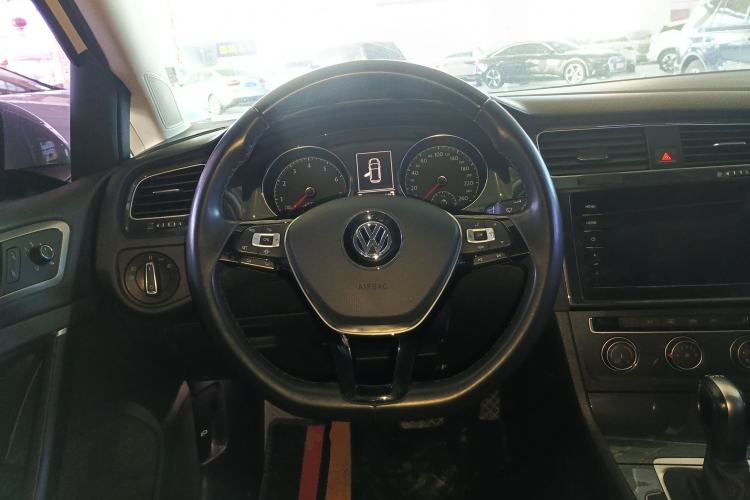 Used Volkswagen Golf 2020 280TSI DSG Comfort Version
