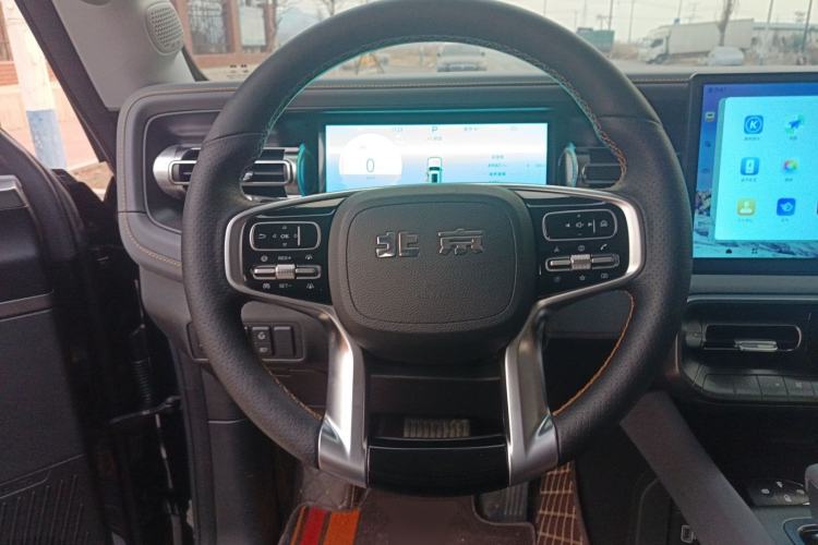 Used BAIC Off-Road BJ40 2024 2.0T All-New Urban Hunter Edition Chivalrous Style
