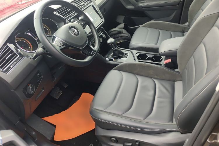 Used Volkswagen Tiguan L 2019 Updated Version 330TSI Automatic Two-Wheel Drive Panoramic Comfort Edition China VI Standard