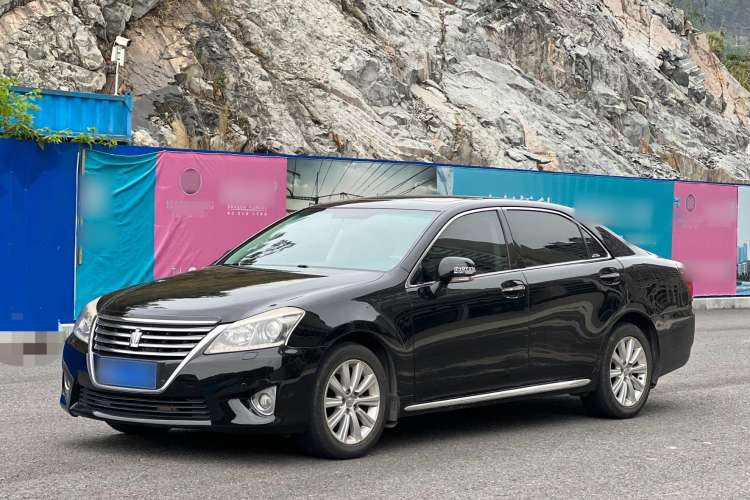 Used Toyota Crown 2012 2.5L Royal Leather Edition