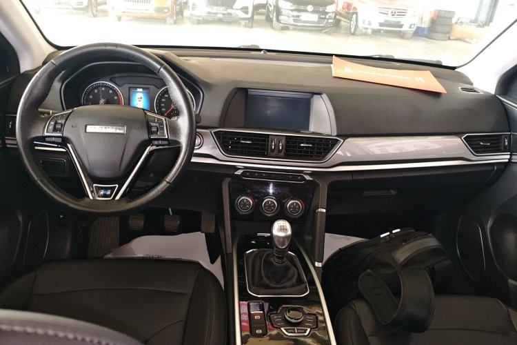 Used Haval H6 2018 Blue Label Sport Edition 1.5T Manual Two-Wheel Drive Elite Model Center Console