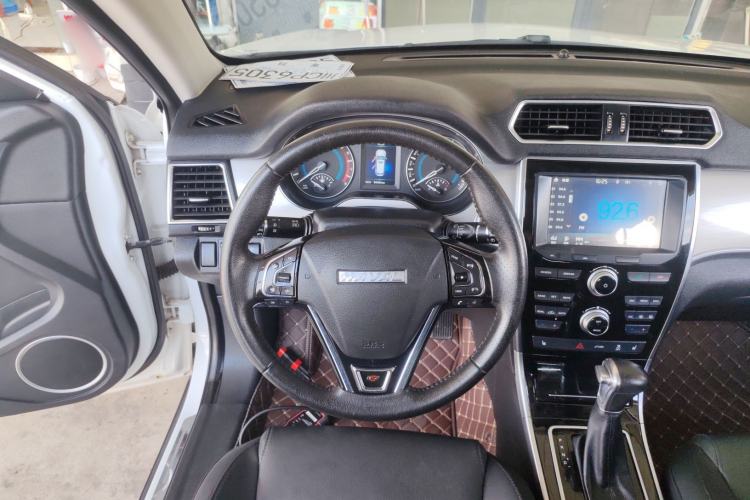 Used Haval H2 2017 Red-Label 1.5T Automatic Two-Wheel Drive Luxury Model
