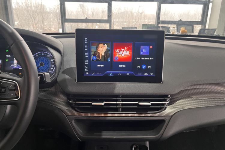 Used Hongqi E-QM5 2023 Base Travel Edition
