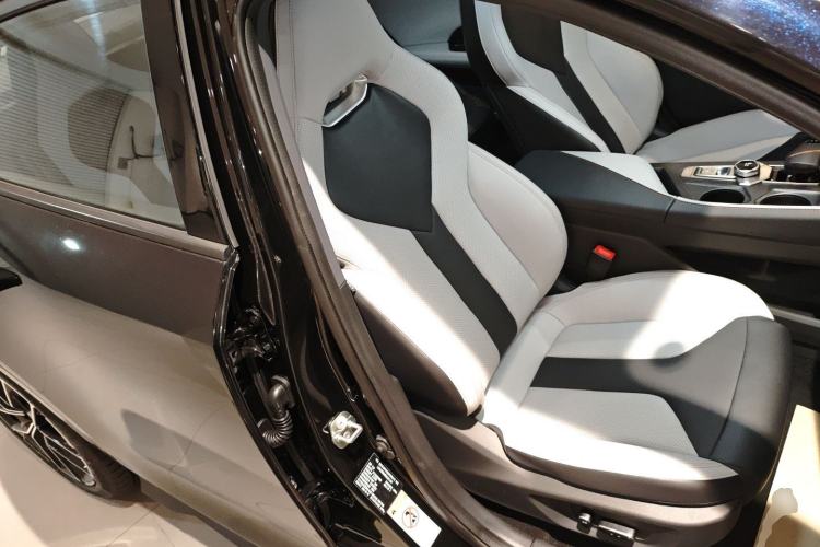 Used CHANGAN UNI-V iDD 2024 Blue Whale Smart Electric iDD 136km ZhiKu Model
