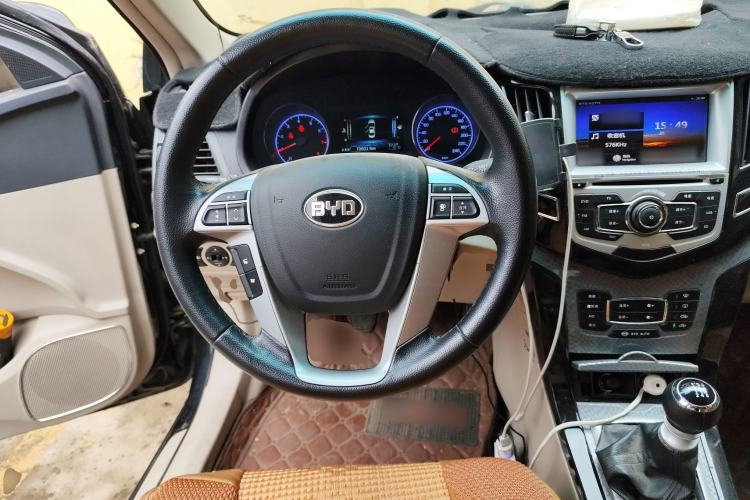 Used BYD Surui 2012 1.5TI Manual Luxury Version
