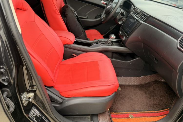 Used Dongfeng Fengon 580 2017 1.5T CVT Comfort Model Interior 9