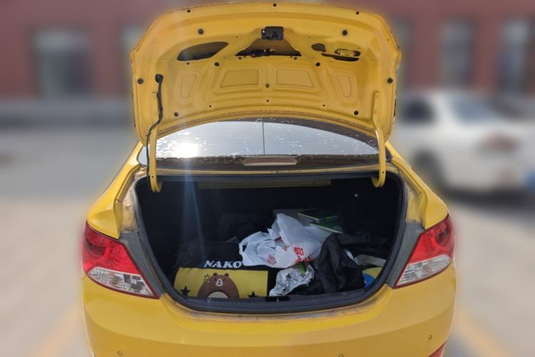 Used Hyundai Verna (older generation) 2010 Sedan 1.4L Automatic Comfort Model GS
