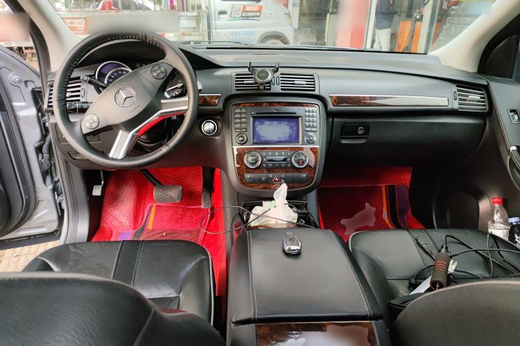 Used Mercedes-Benz R-Class 2010 R 350 L 4MATIC