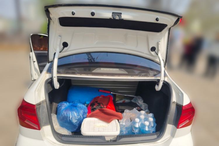 Used Volkswagen Jetta 2017 1.4L Manual Fashion Edition Trunk