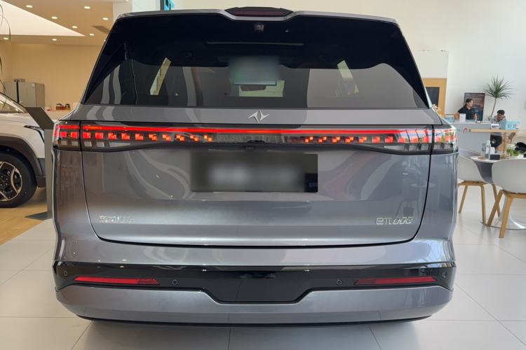 Used Dongfeng eπ eπ008 2026 Model Six-Seat Pure-Electric Family Delight Edition Exterior 5