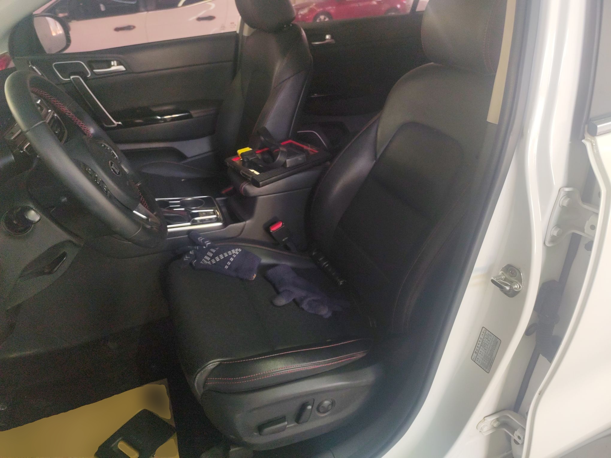 Переднее сиденье в автомобиле