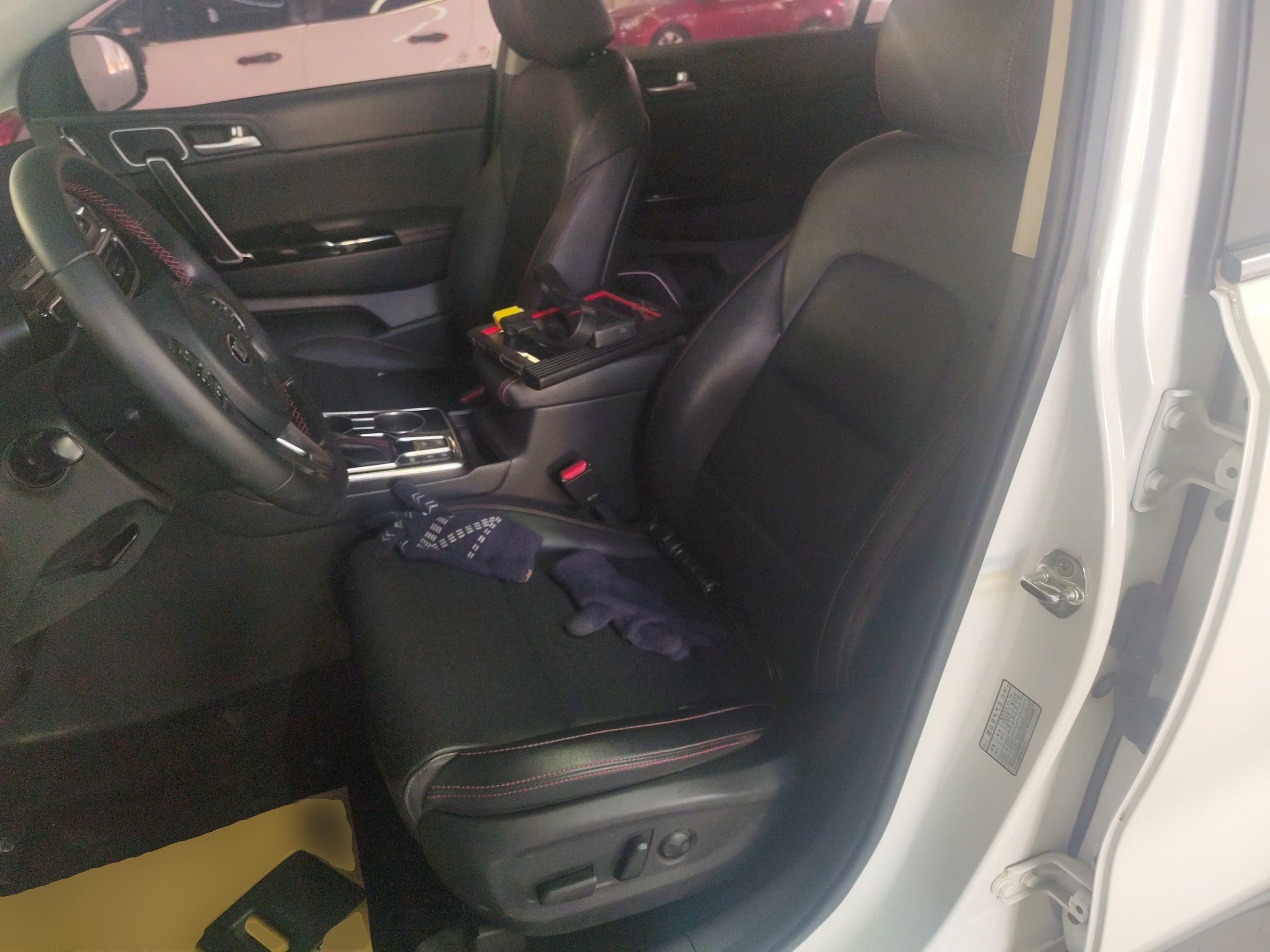 Переднее сиденье в автомобиле