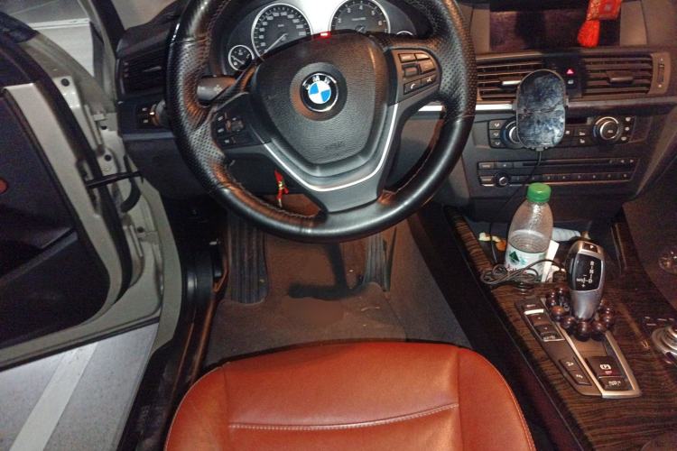 Used BMW X3 2012 xDrive28i Leading Model Steering Wheel