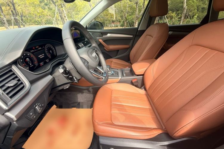 Used Audi Q5L 2022 40T Fashionable and Elegant Model
