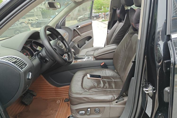 Used Audi Q7 2014 35 TDI Sport Edition Left Front Seat