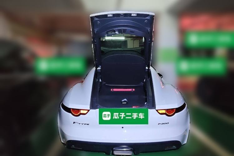 Used Jaguar F-TYPE 2019 2.0T Hardtop Version
