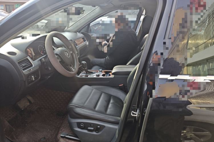 Used Volkswagen Touareg 2011 3.0 TSI Comfort Version
