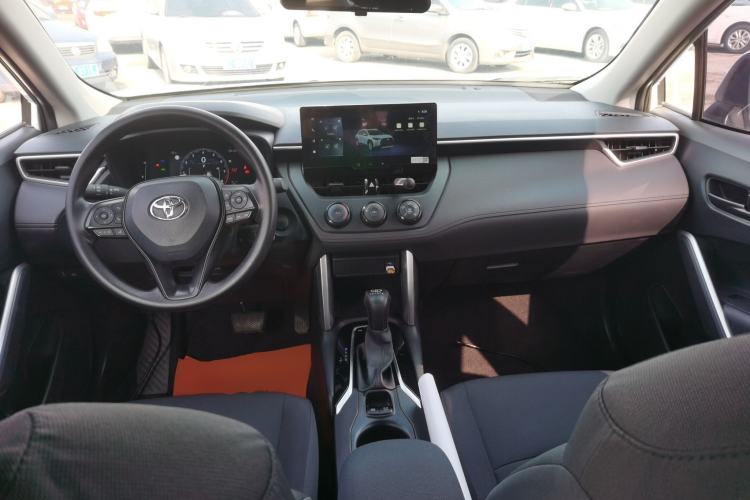 Used Toyota Corolla Cross 2023 2.0L Pioneer Edition Center Console