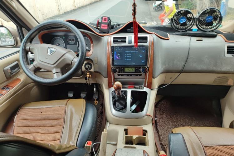 Used Foton MP-X E 2014 2.4L Wealth Express Comfort Version Basic Edition with 4G64
