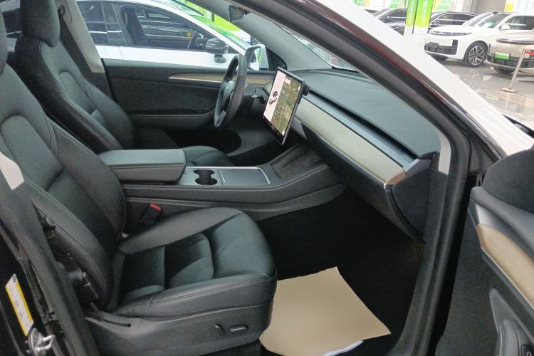 Used Tesla Model Y 2021 Standard Range Rear-Wheel Drive Version