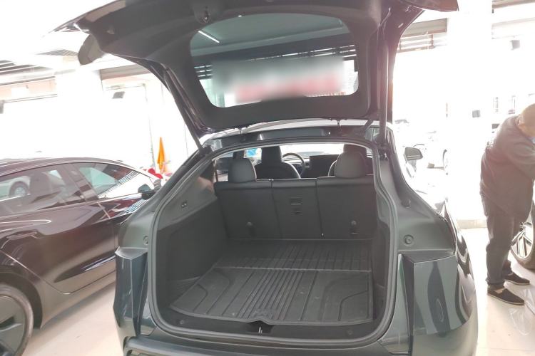 Used Tesla Model Y 2025 Rear-Wheel Drive First Edition
