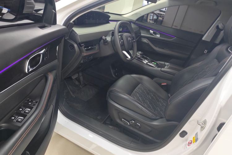 Used CHANGAN UNI-K 2021 2.0T All-Wheel Drive Prestige Version Driver Seat