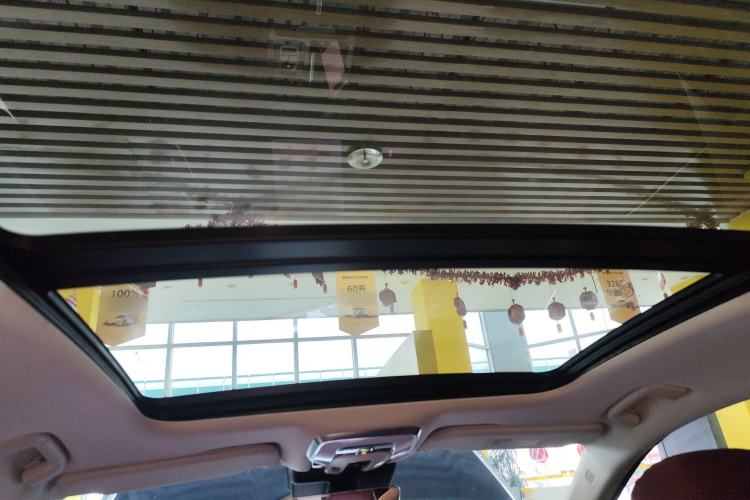 Used Hongqi H5 2025 2.0T Automatic Flag Edition – 500 000 Units Commemorative Version
