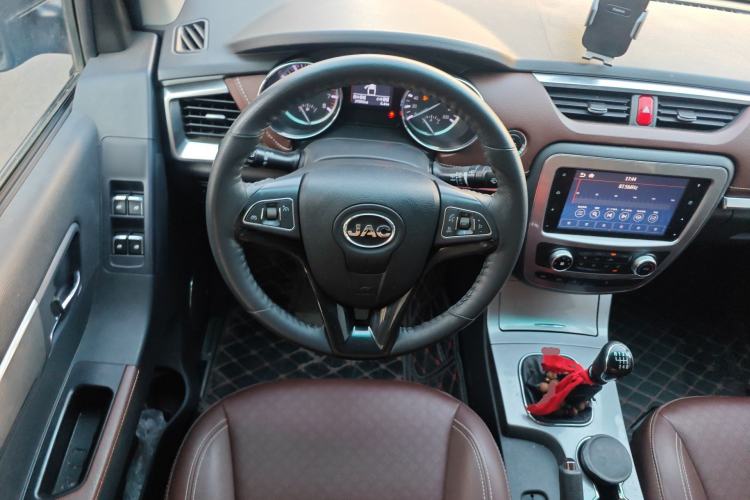Used JAC Group T8 2019 2.0T Gasoline 4x4 Prestige Version Standard Double Cabin HFC4GA3-4D

