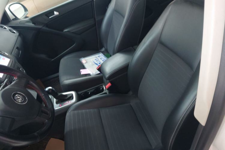 Used Volkswagen Tiguan L 2017 300TSI Automatic Two-Wheel Drive Silk Road Luxury Edition
