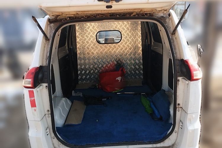 Used Dongfeng Fengon 330 2019 1.5L 330S Manual Luxury Van China VI Standard Trunk