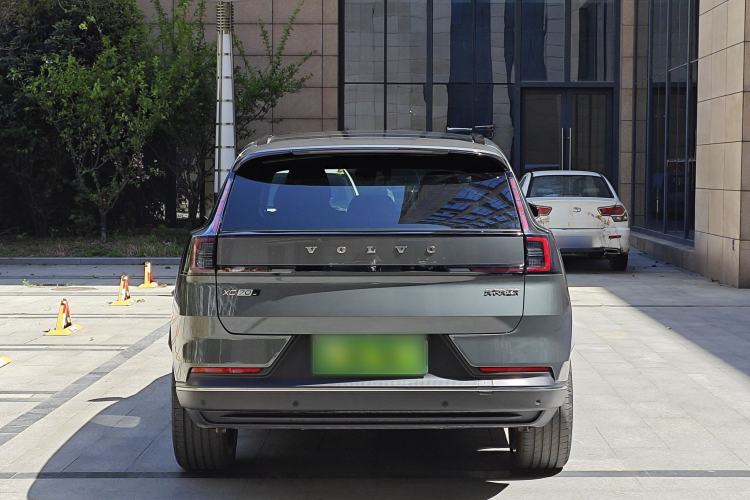 Used Volvo XC70 Plug-in Hybrid 2026 Model Four-Wheel Drive Long-Range Ultra Exterior 5