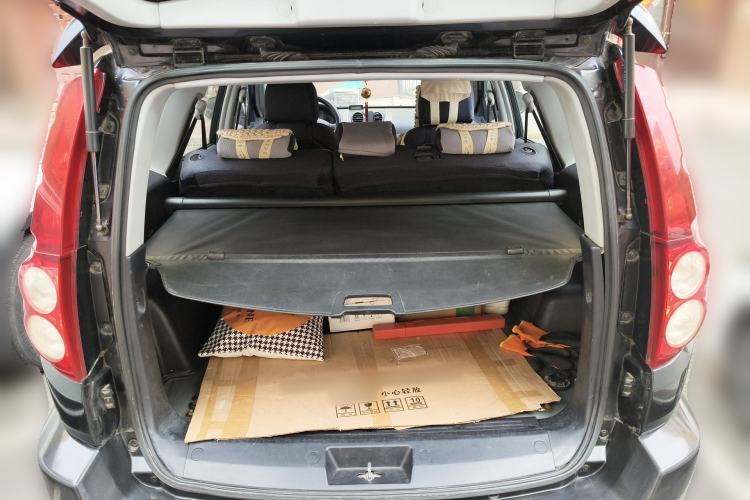 Used Haval H5 Classic 2010 Zhizun Edition 2.4L Four-Wheel Drive Comfort Model Trunk