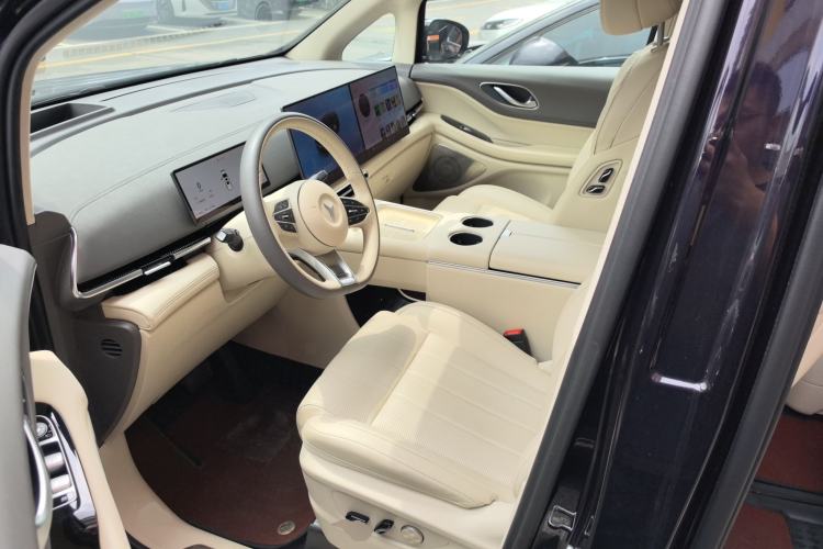 Used VOYAH Dream 2025 PHEV Four-Wheel-Drive Flagship Kunpeng Edition Left Front Seat