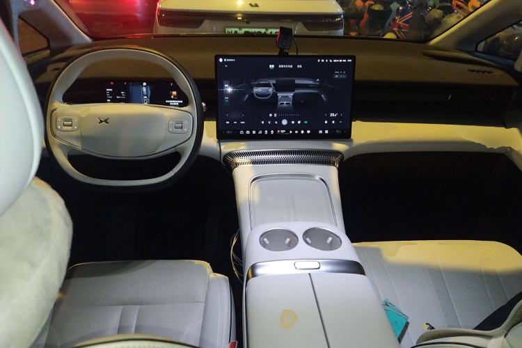 Used XPeng X9 2024 702 Ultra-Long Range Max
