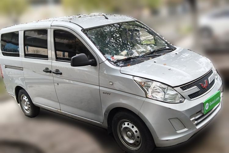 Used Wuling Rongguang V 2018 1.5L Practical Version Front Right 45 Deg