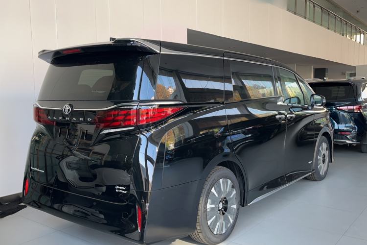 Used Toyota Alphard 2025 Dual-Engine 2.5L Prestige Gold Edition

