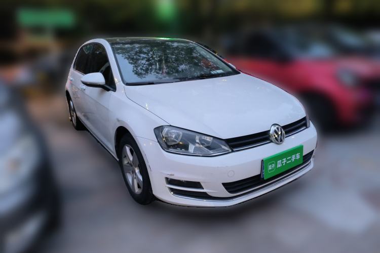 Used Volkswagen Golf 2016 1.6L Automatic Comfort Model Front Right 45 Deg