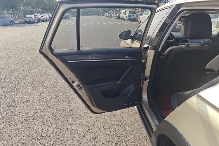 Used Volkswagen C-TREK 2017 1.6L Automatic Comfort Model
