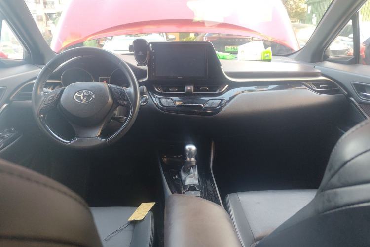 Used Toyota IZOA 2018 2.0L Yixuan Version China V Standard