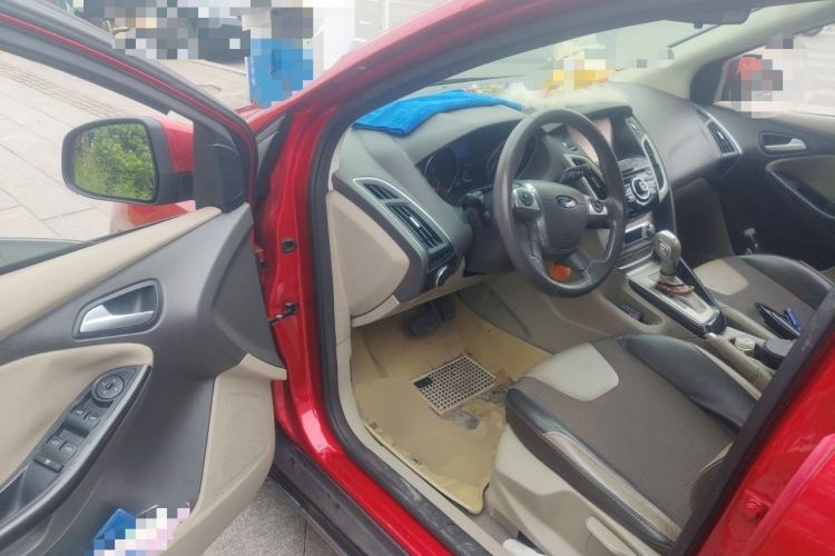 Used Ford Focus 2012 Hatchback 1.6L Automatic Fashion Edition
