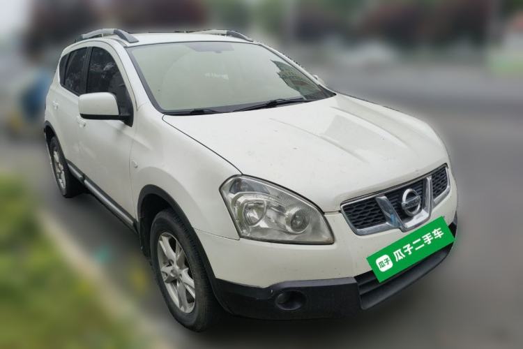 Used Nissan Qashqai 2012 1.6XE Wind 5MT 2WD Front Right 45 Deg