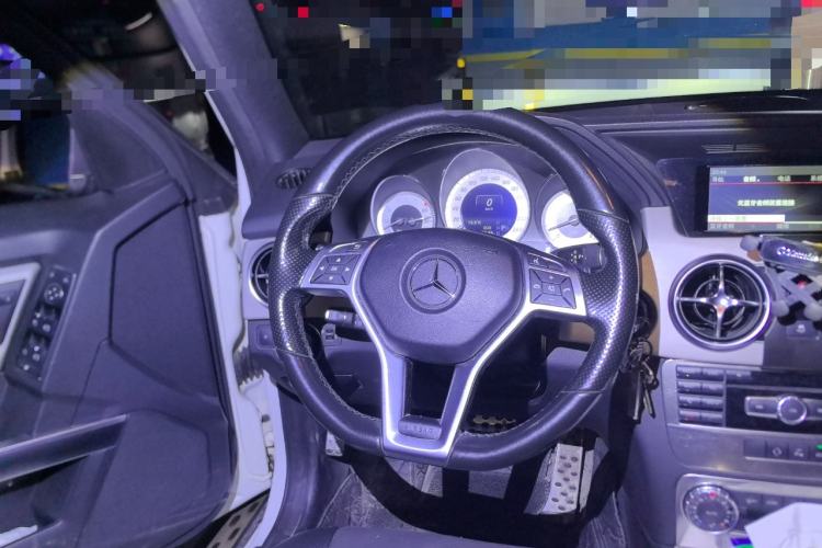 Used Mercedes-Benz GLK-Class 2015 GLK 260 4MATIC Dynamic Edition Ultimate Version
