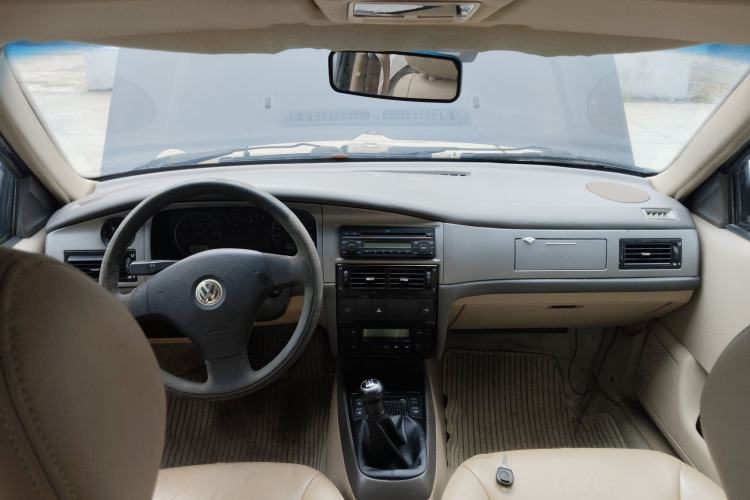 Used Volkswagen Santana Vista 2010 1.6L Manual Sishang Version
