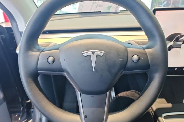 Used Tesla Model Y 2021 Performance High-Performance All-Wheel-Drive Version Steering Wheel