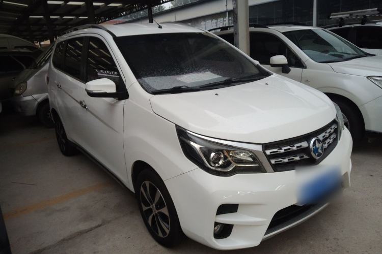 Used Venucia M50V 2017 1.6L XV CVT Deluxe Edition
