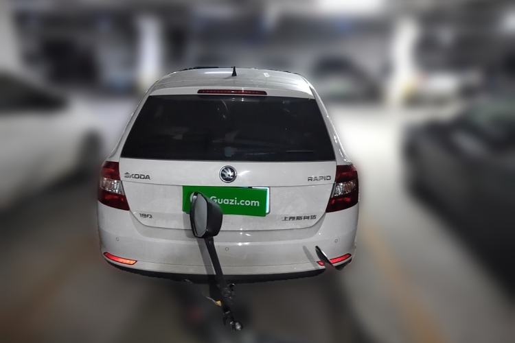 Used Skoda Rapid Spaceback 2018 1.6L Automatic Comfort Edition
